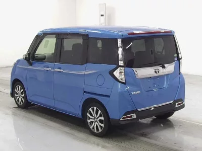 Toyota TANK