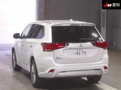 Mitsubishi OUTLANDER PHEV