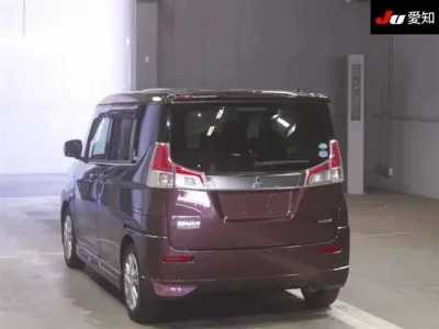 Mitsubishi DELICA D2
