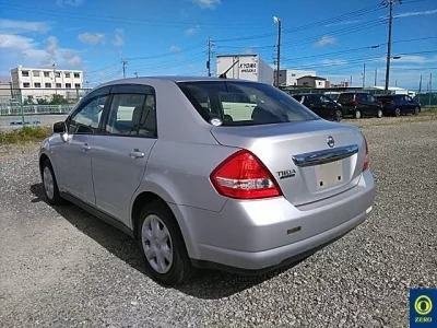 Nissan TIIDA LATIO