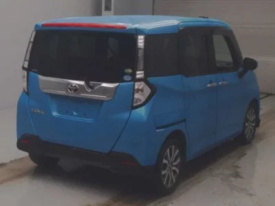 Toyota TANK