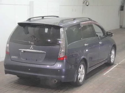 Mitsubishi GRANDIS