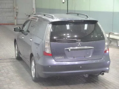 Mitsubishi GRANDIS