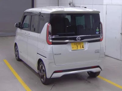 Nissan ROOX