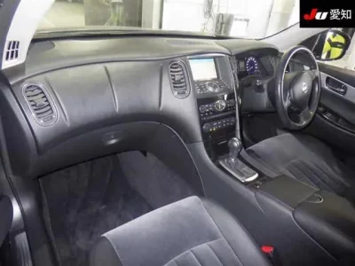 Nissan SKYLINE CROSSOVER