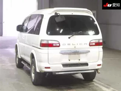 Mitsubishi DELICA