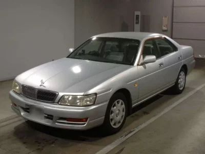 Nissan LAUREL