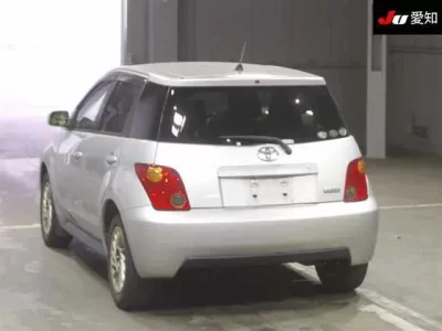 Toyota IST