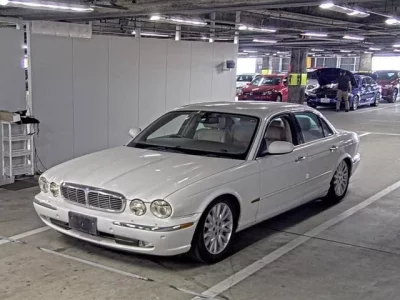 Jaguar XJ SERIES