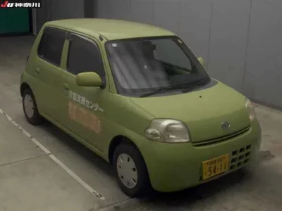 Daihatsu Esse