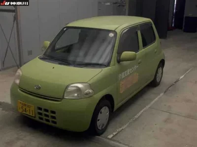 Daihatsu Esse