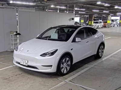 Tesla MODELY