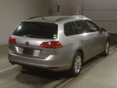 Volkswagen GOLF VARIANT