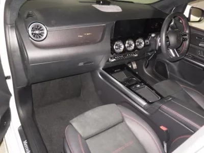 Mercedes-Benz B CLASS