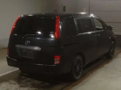 Toyota ISIS