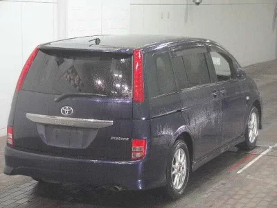 Toyota ISIS