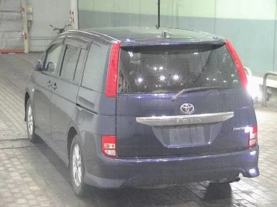 Toyota ISIS