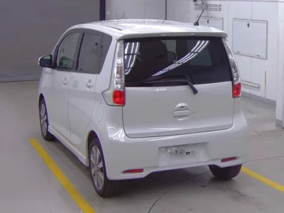 Mitsubishi EK CUSTOM