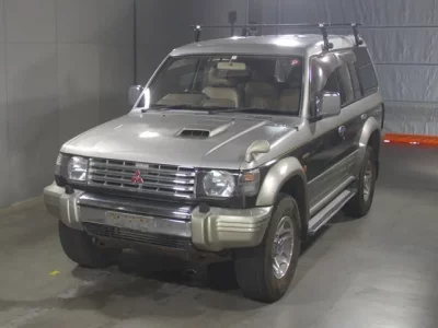 Mitsubishi PAJERO