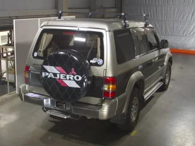 Mitsubishi PAJERO