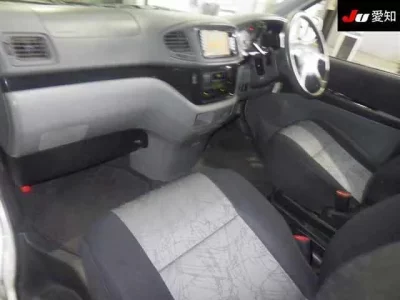 Toyota HIACE REGIUS