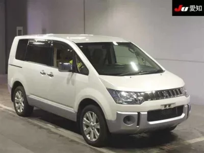 Mitsubishi DELICA D5