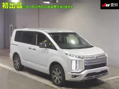 Mitsubishi DELICA D5