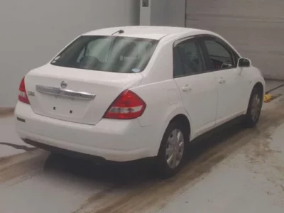 Nissan TIIDA LATIO