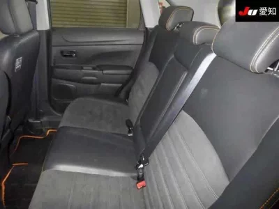 Mitsubishi RVR