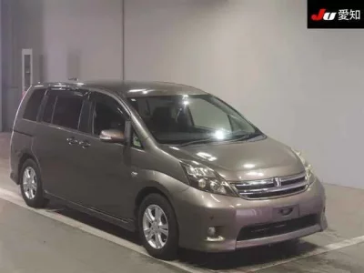 Toyota ISIS
