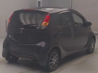 Mitsubishi I