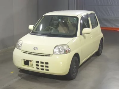 Daihatsu Esse