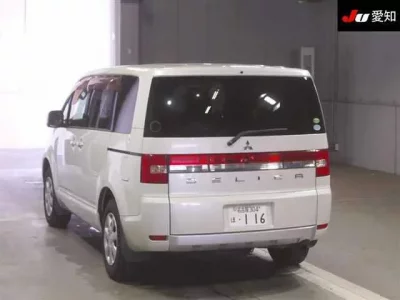 Mitsubishi DELICA D5
