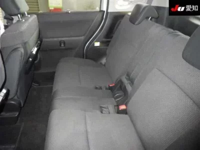 Mitsubishi DELICA D2