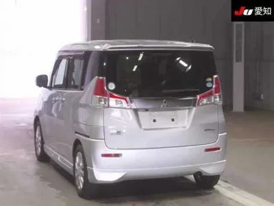 Mitsubishi DELICA D2
