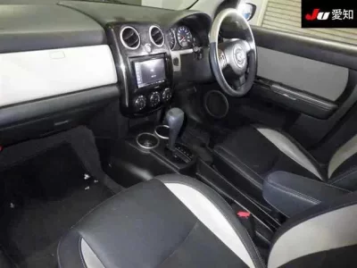 Mazda VERISA