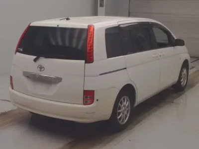 Toyota ISIS