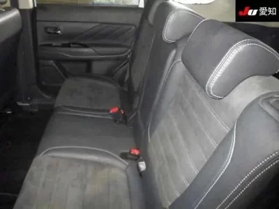 Mitsubishi OUTLANDER PHEV