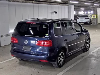 Volkswagen GOLF TOURAN
