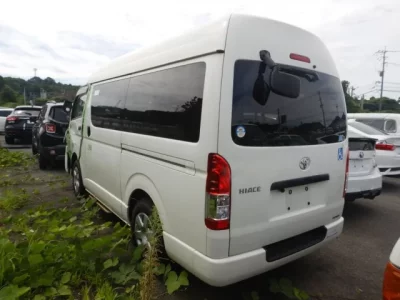 Toyota HIACE VAN