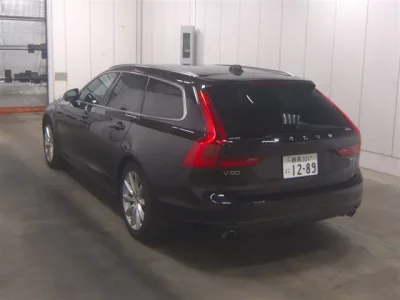 Volvo V90