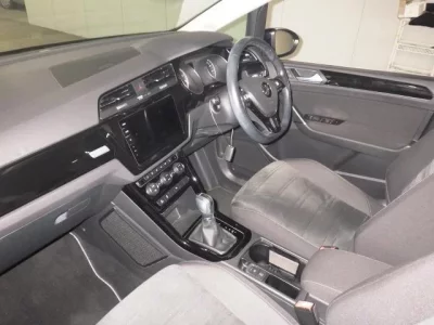 Volkswagen GOLF TOURAN