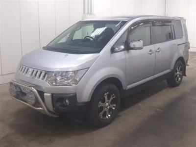 Mitsubishi DELICA D5