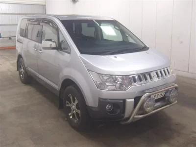 Mitsubishi DELICA D5