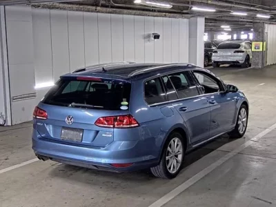 Volkswagen GOLF VARIANT
