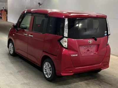 Toyota TANK