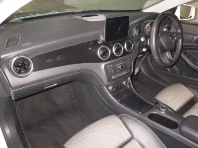 Mercedes-Benz CLA CLASS