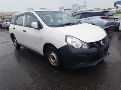 Nissan AD