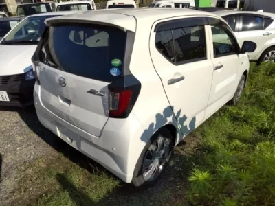 Daihatsu MIRA E S