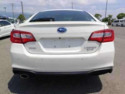 Subaru LEGACY B4